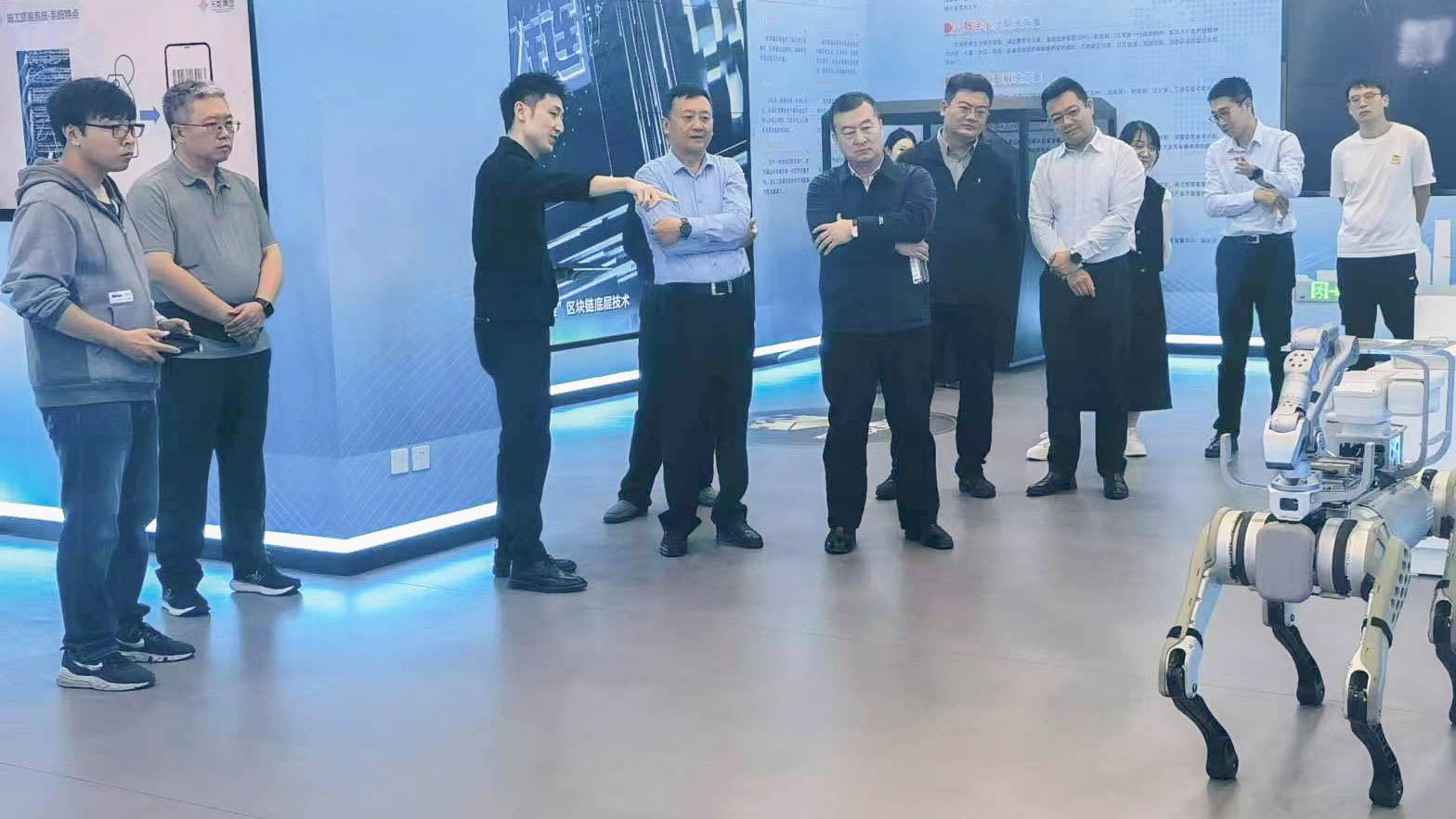 市國資委黨委委員、副主任韓云翔一行赴天科數(shù)創(chuàng)調(diào)研指導(dǎo)中長期激勵工作